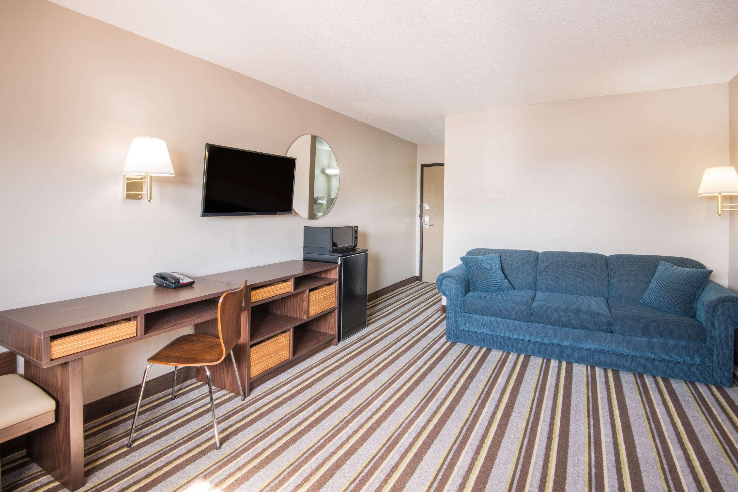 Super 8 by Wyndham Nevada Hotel Bagian luar foto